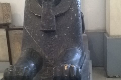 Aegyptisches Museum In Kairo Statue 480x320