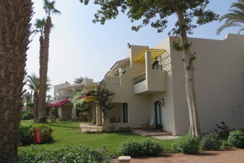 Lotus Bay Beach Resort Anlage 480x320