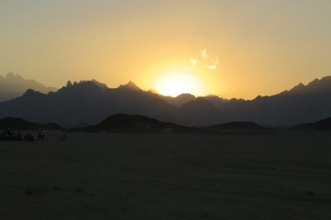 Quadtouren In Der Wüste Von Ägypten Sonnenuntergang 480x320