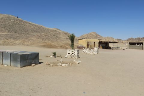 Quadtouren In Der Wüste Von Ägypten Auf Einem Kamel 480x320